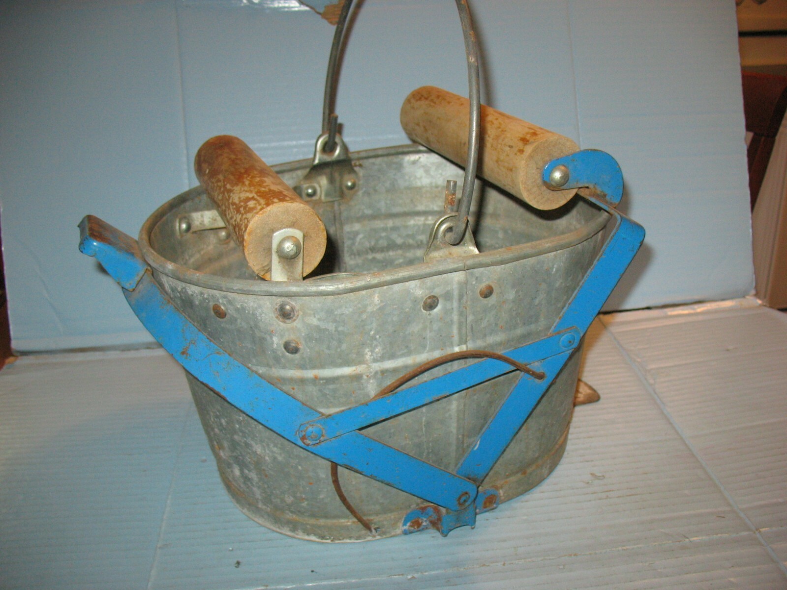 Antique Vintage White Brand Metal Wringer Mop Bucket