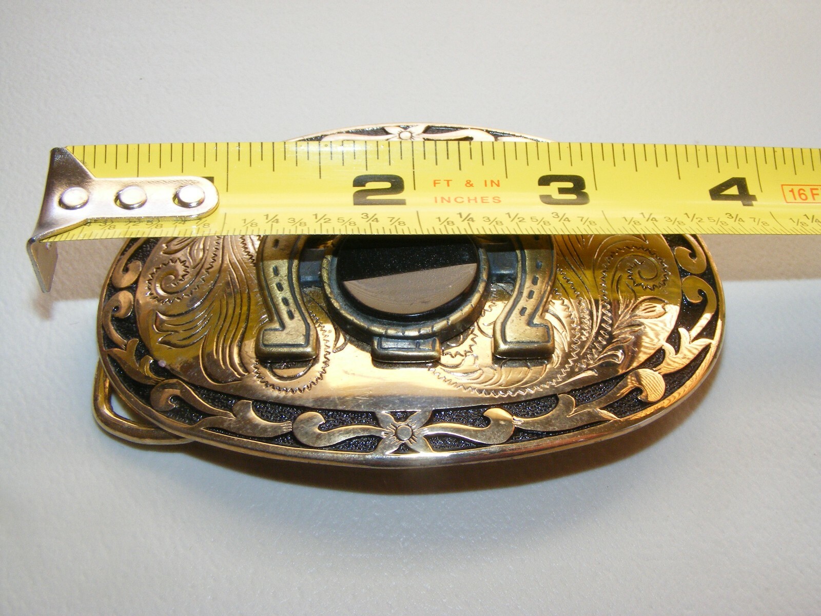 Vintage Brass Belt Buckle Good Condition Horse Shoes and Black Stone in center