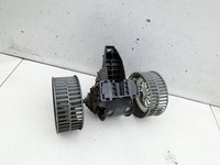 BMW E61 530d 04-07 Gebläsemotor Lüftermotor Heizungsgebläse BMW E61 530d 04-07 24.01.2005 6411-6933910 6933910 gebraucht Vorschau 1