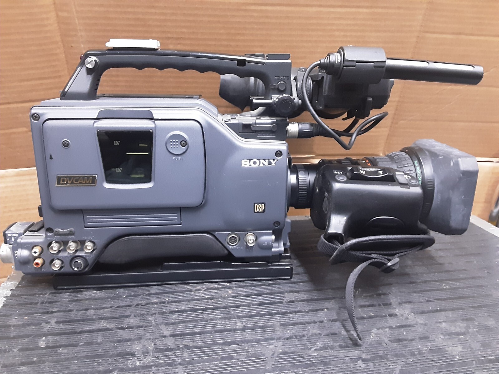SONY DVCAMビデオカメラ 　DSR-500WS SONY DSR-500 | 業務用ビデオカメラレンタル機材【株式会社協和
