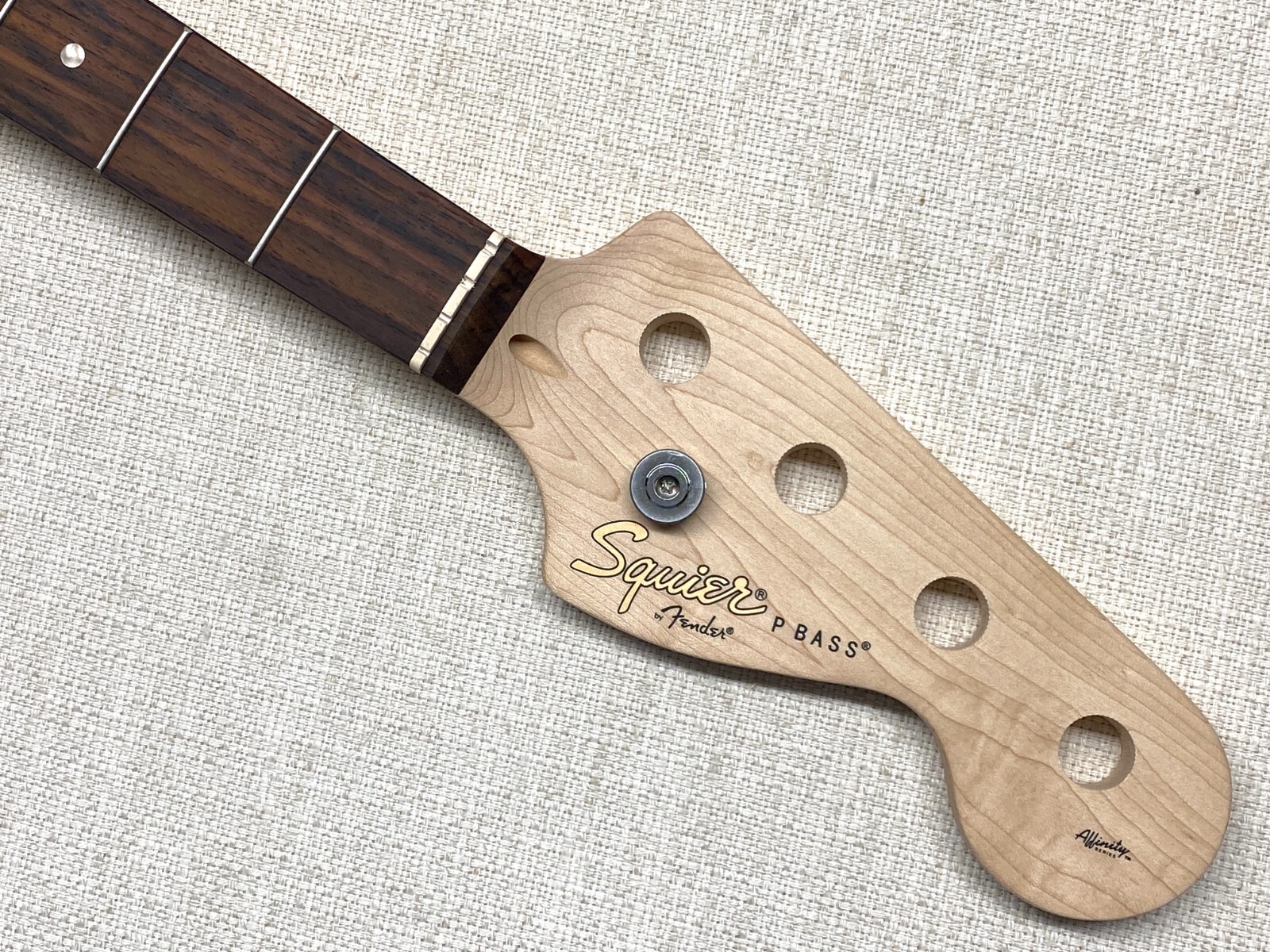 Squier P-Bass ネック Genuine Fender Squier Precision P BASS NECK Maple Electric