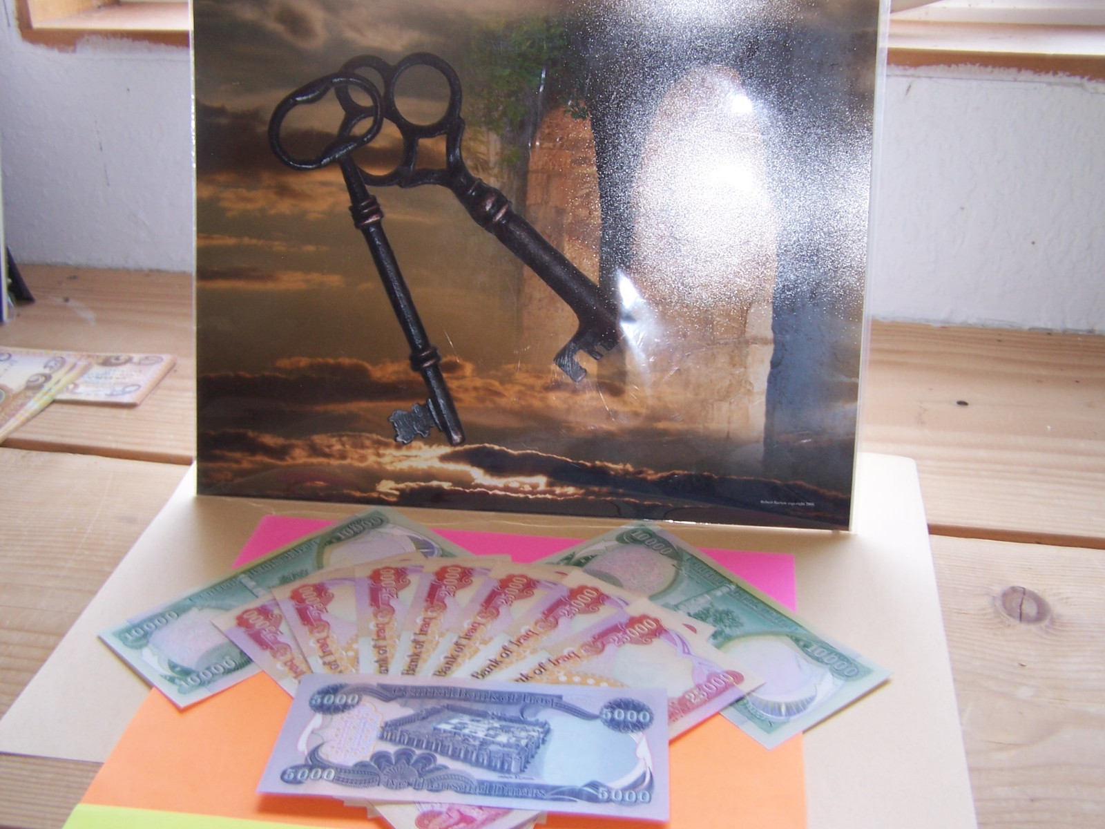 IRAQI DINAR 200,000 Total.  7 X 25K Notes, 2 X10K & 1 X 5K As Pictured. Uncir.*