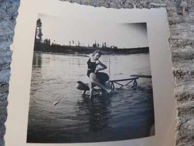 Photo noire et blanc années 30 Maillots de bain , baignade ,congés payés