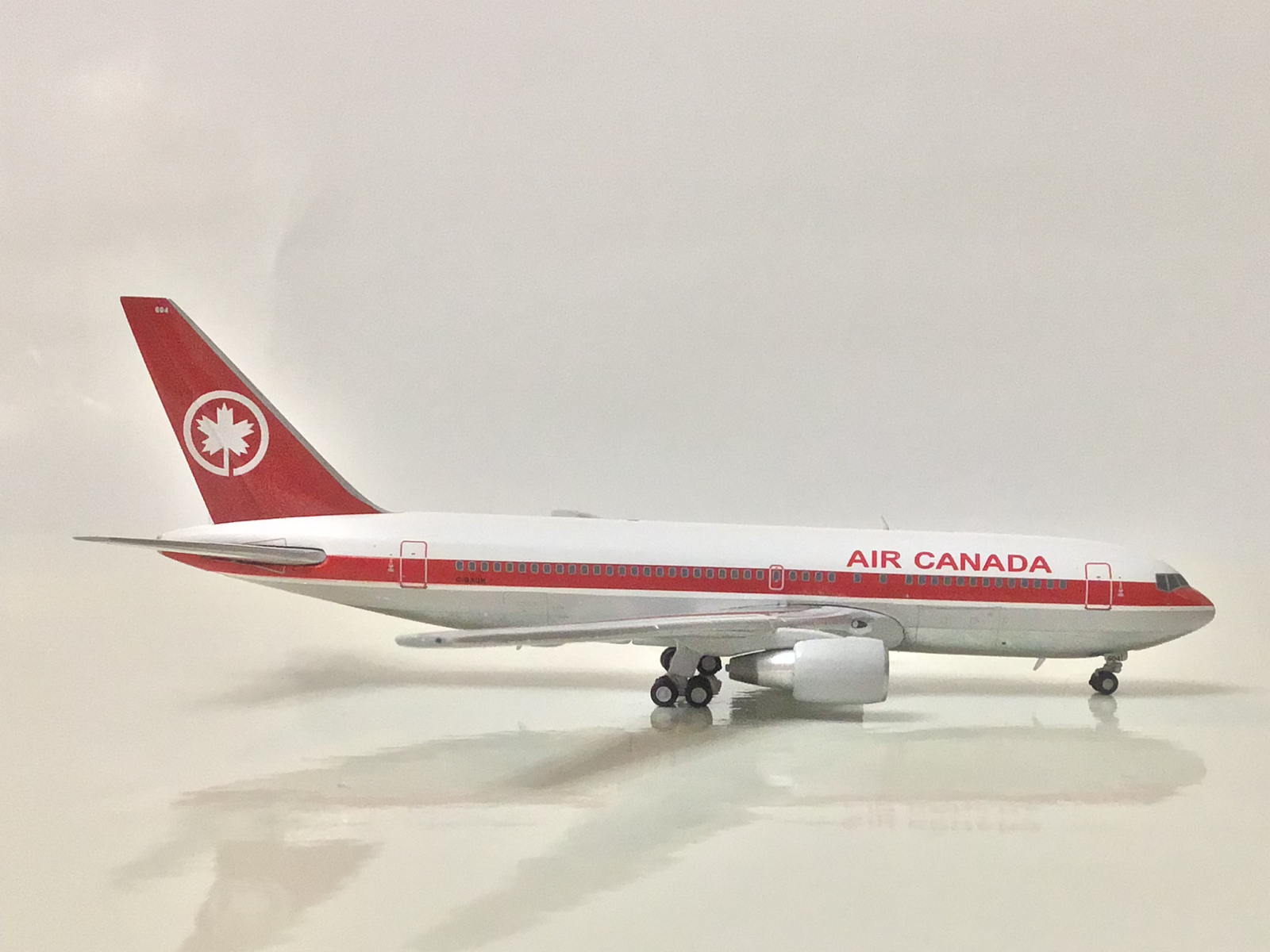 Jet-X 1/400 JX114 B767-200ER PIEDMONT