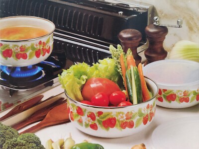 KOBE KITCHEN STRAWBERRY ENAMEL METAL NESTING MIXING BOWLS SET OF 3 W/ LIDS NIB