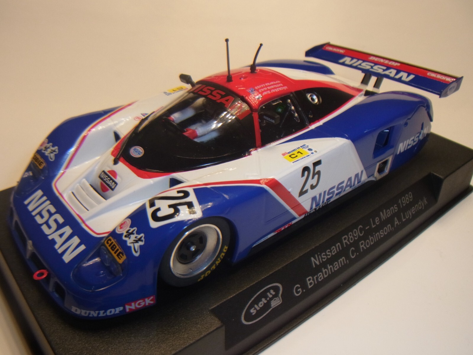 Slot it　1/32 スロットカー　SICA28ｈ◆Nissan R89C SICA28H Slot.it Nissan R89C 24h Le Mans 24h 1989, #24 1:32