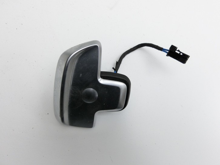 Mercedes W177 A200d 18-22 Schaltwippe Schalter Plus Lenkrad Mercedes W177 A200d 18-22 12.07.2019 A0999052201 gebraucht Vorschau 2
