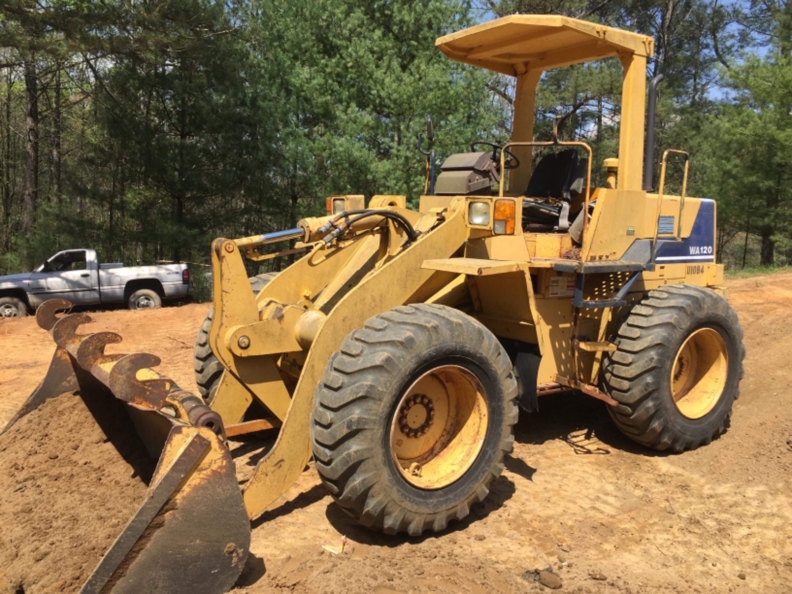 Komatsu front end loader WA120