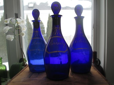 Georgian Bristol Cobalt Glass Blown Gilt Decanter Set tantalus c1795 bottles