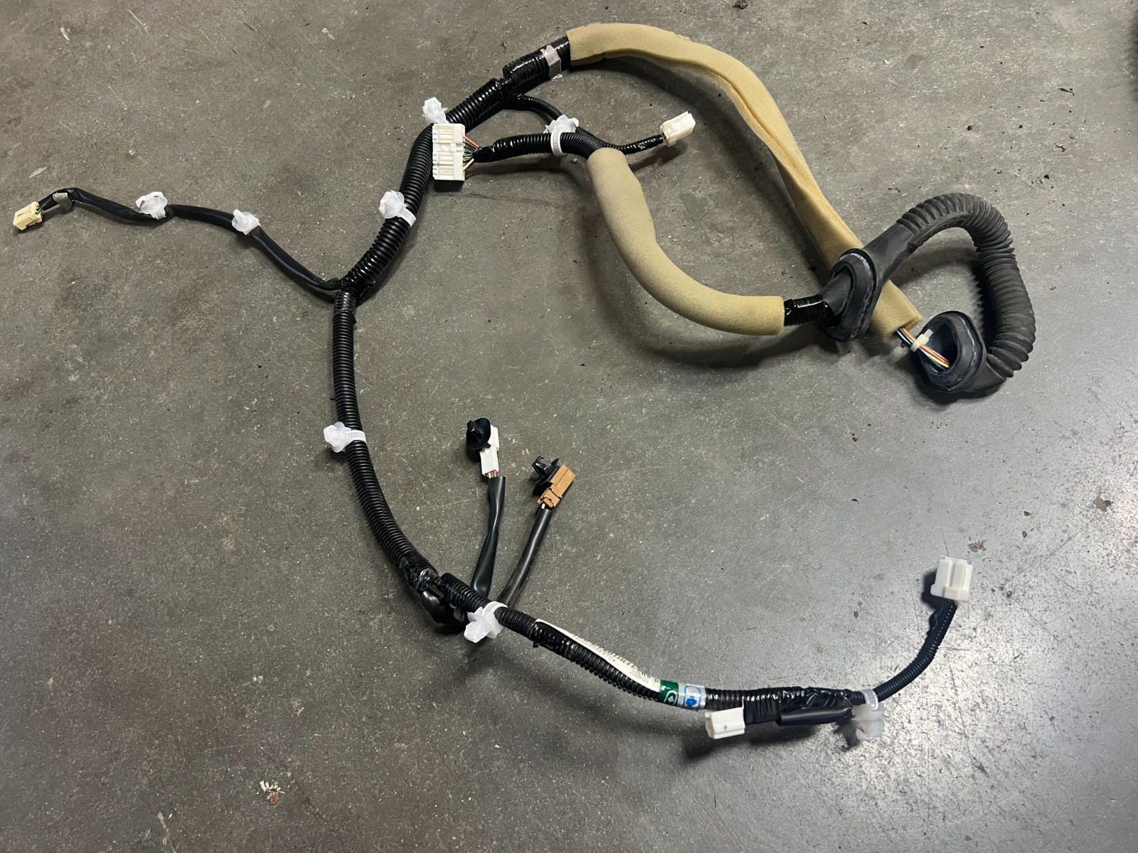 2007 2008 Infiniti G35 Sedan Rear Trunk Wiring Harness