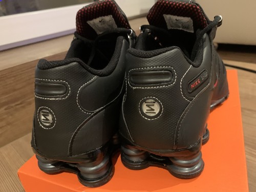 Nike Shox NZ schwarz rot Gr.44 NEU