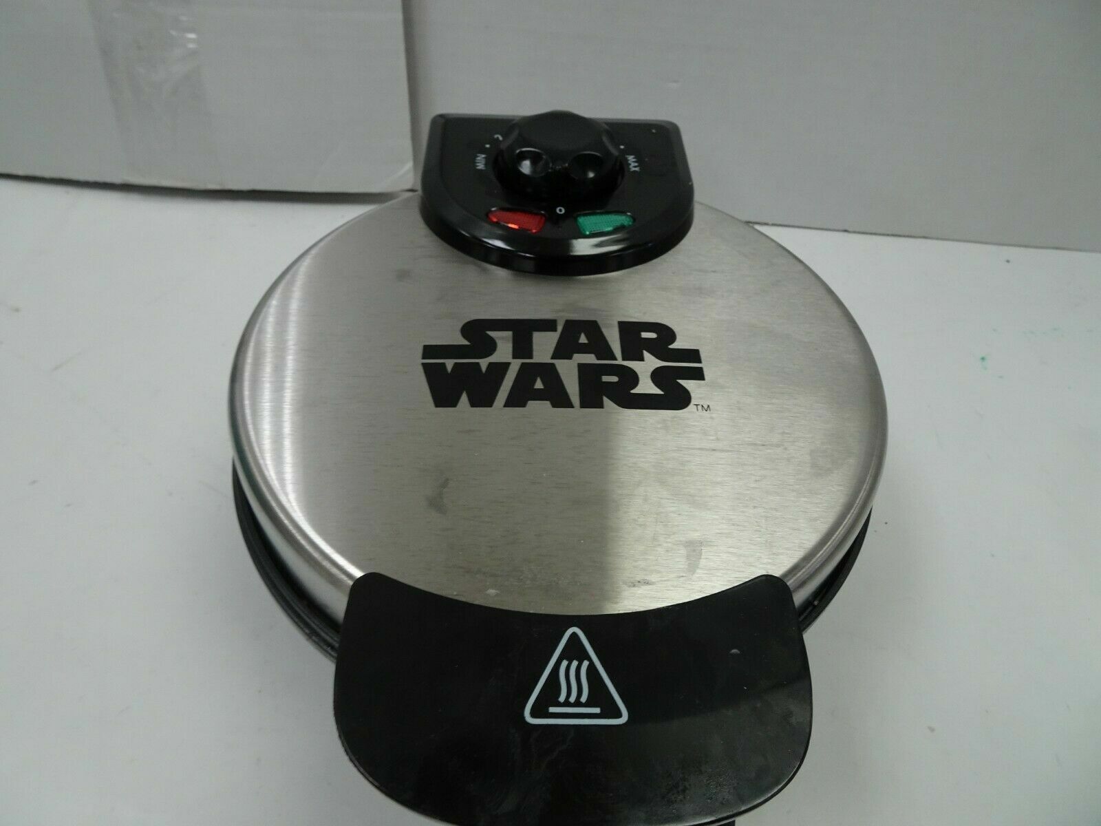 Pangea Brands Star Wars Stormtrooper Waffle Maker-WM-SRW-RD (MO8)