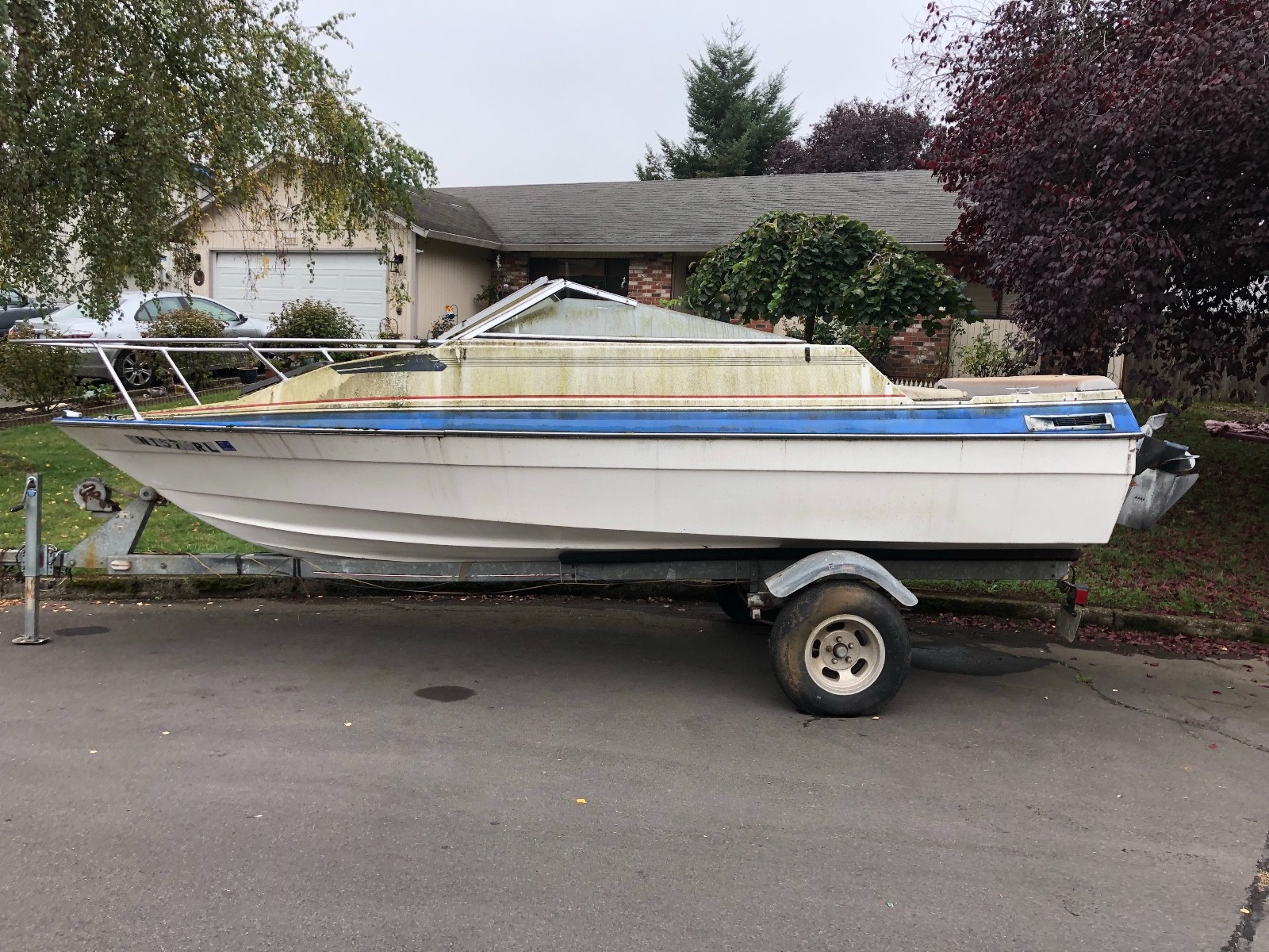 1985 Bayliner 19' w Chevy Engine & Trailer | Vancouver, WA | No Fees No Reserve