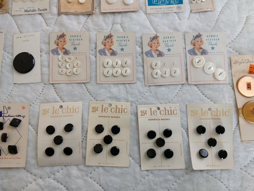 Vintage Sewing Button Lot of 20 on Cards white black pearl baby le chic luckyday