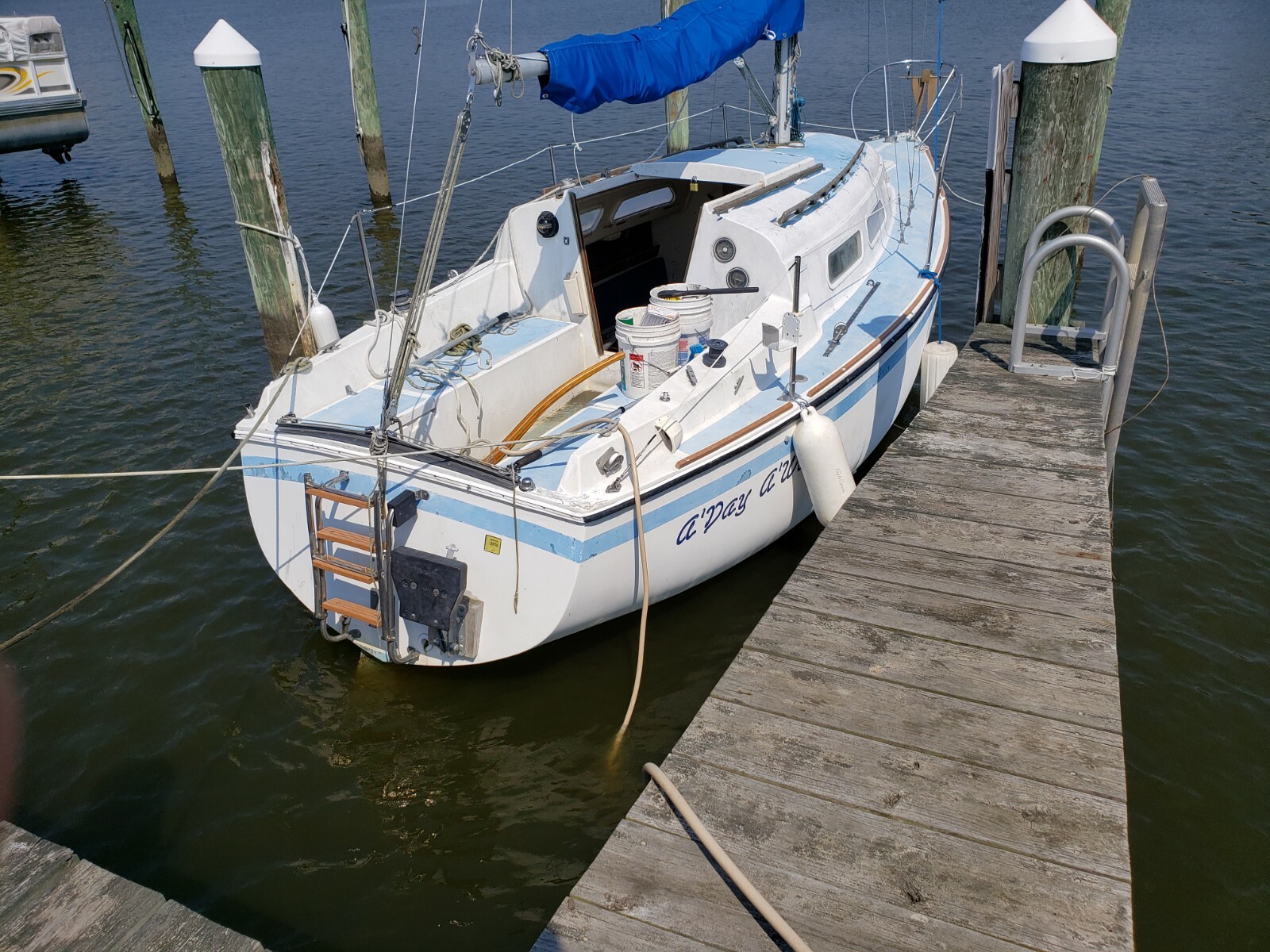 1977 Oday 27ft Sailboat w/ Volvo Penta diesel inboard Earleville, Maryland