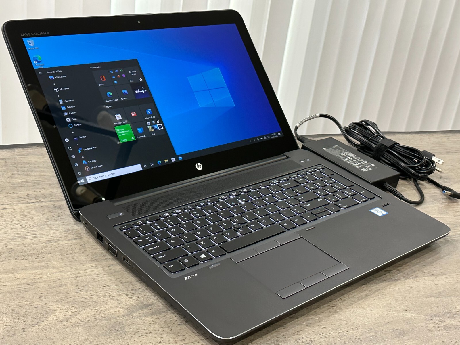 HP Mobile Workstation ZBOOK 15 G3 i7 6820HQ 512GB SSD 32GBRAM NVIDIA Touchscreen HP Mobile Workstation ZBOOK 15 G3 i7 6820HQ 512GB SSD 32GBRAM NVIDIA Touchscreen