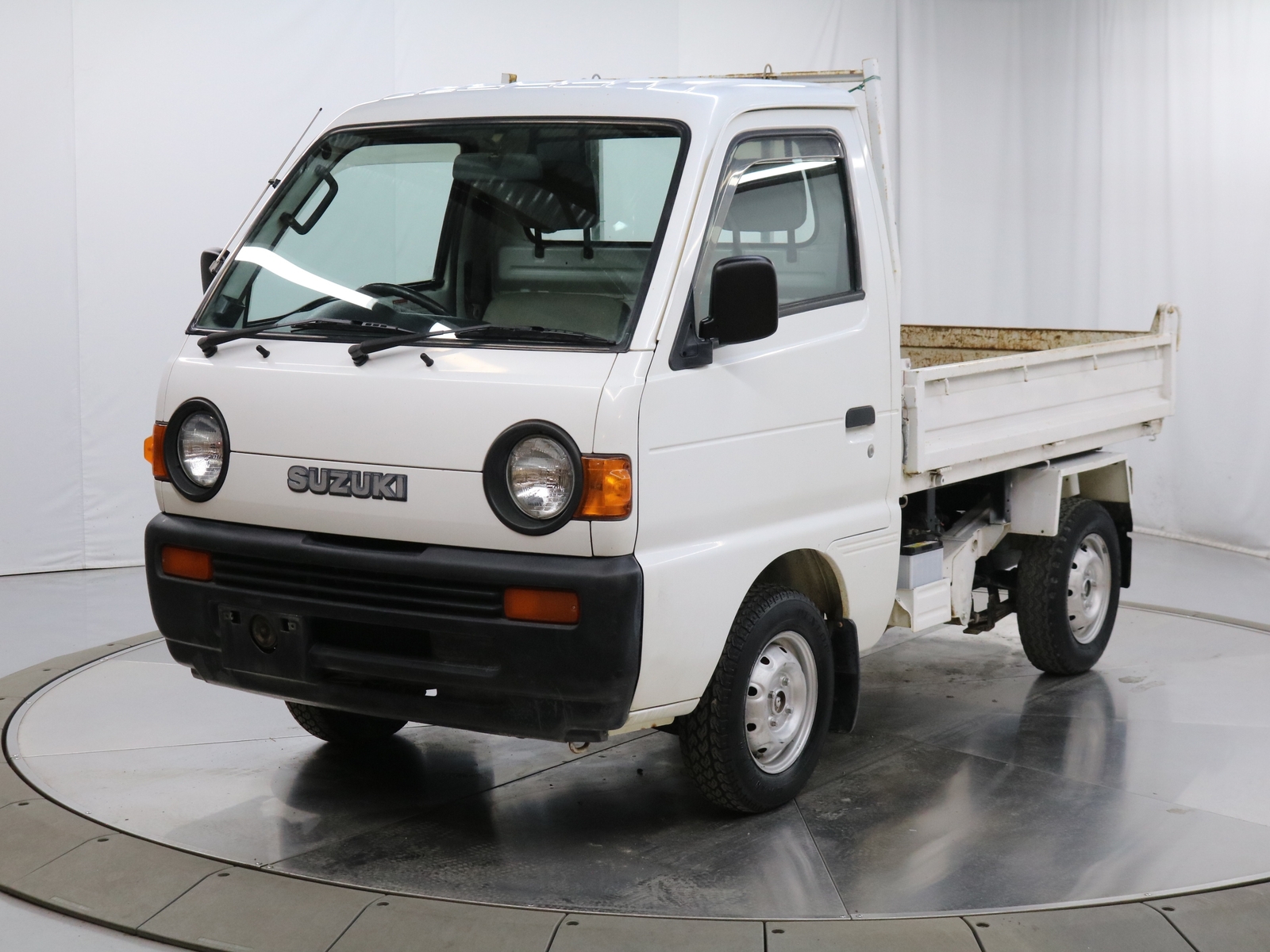 Owner 1996 Suzuki Carry Dump Bed