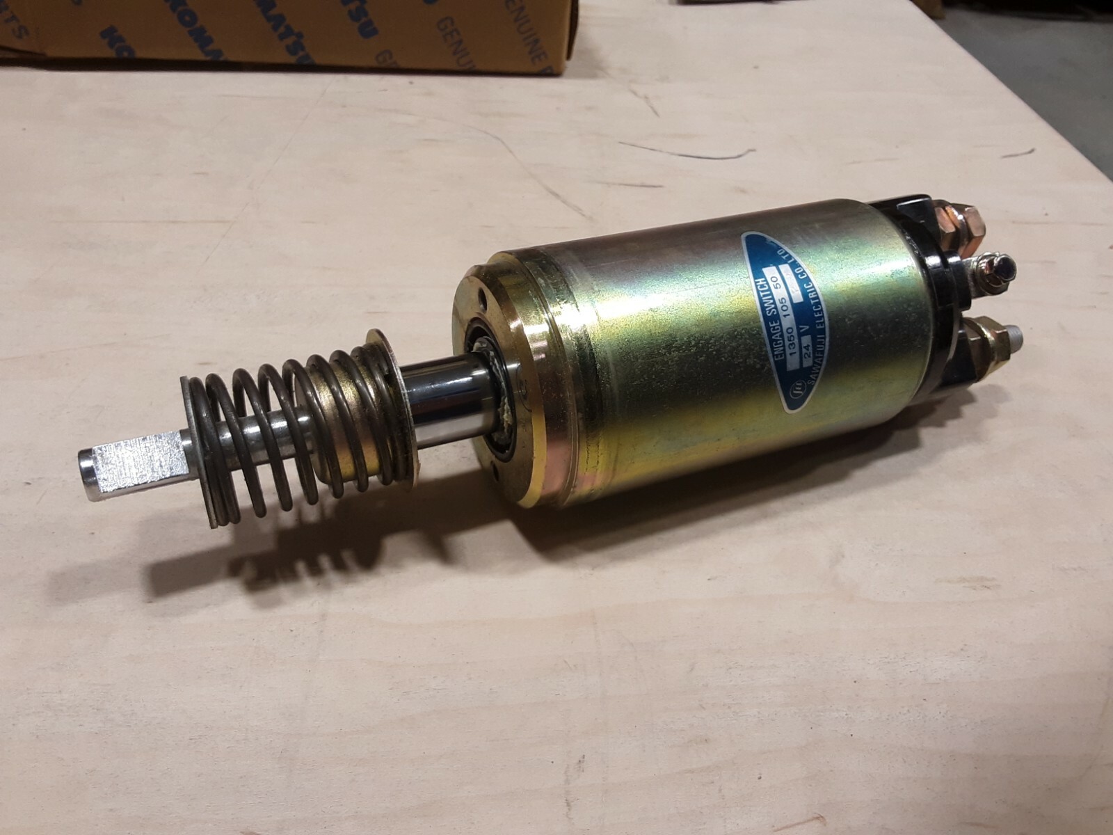 Sawafuji solenoid 1350 105 50 Komatsu SD135010550X9 24V
