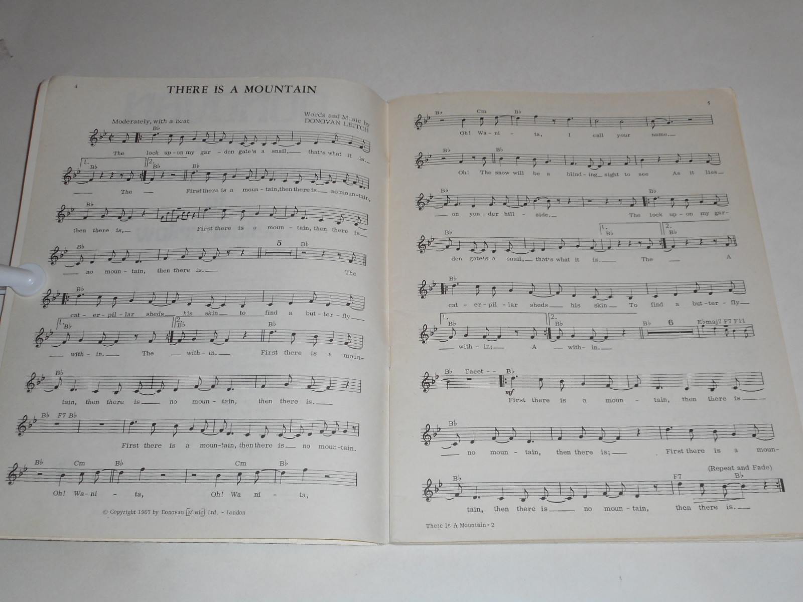 Donovan No.4 Songbook: From Sunshine Superman To Mellow Yellow,1968 Sheet Music