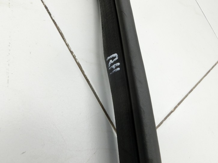 Saab 9-5 YS3E 05-09 Lim Dichtung für Rahmen Tür Rechts Hinten Saab 9-5 YS3E 05-09 08.12.2006 gebraucht Vorschau 4