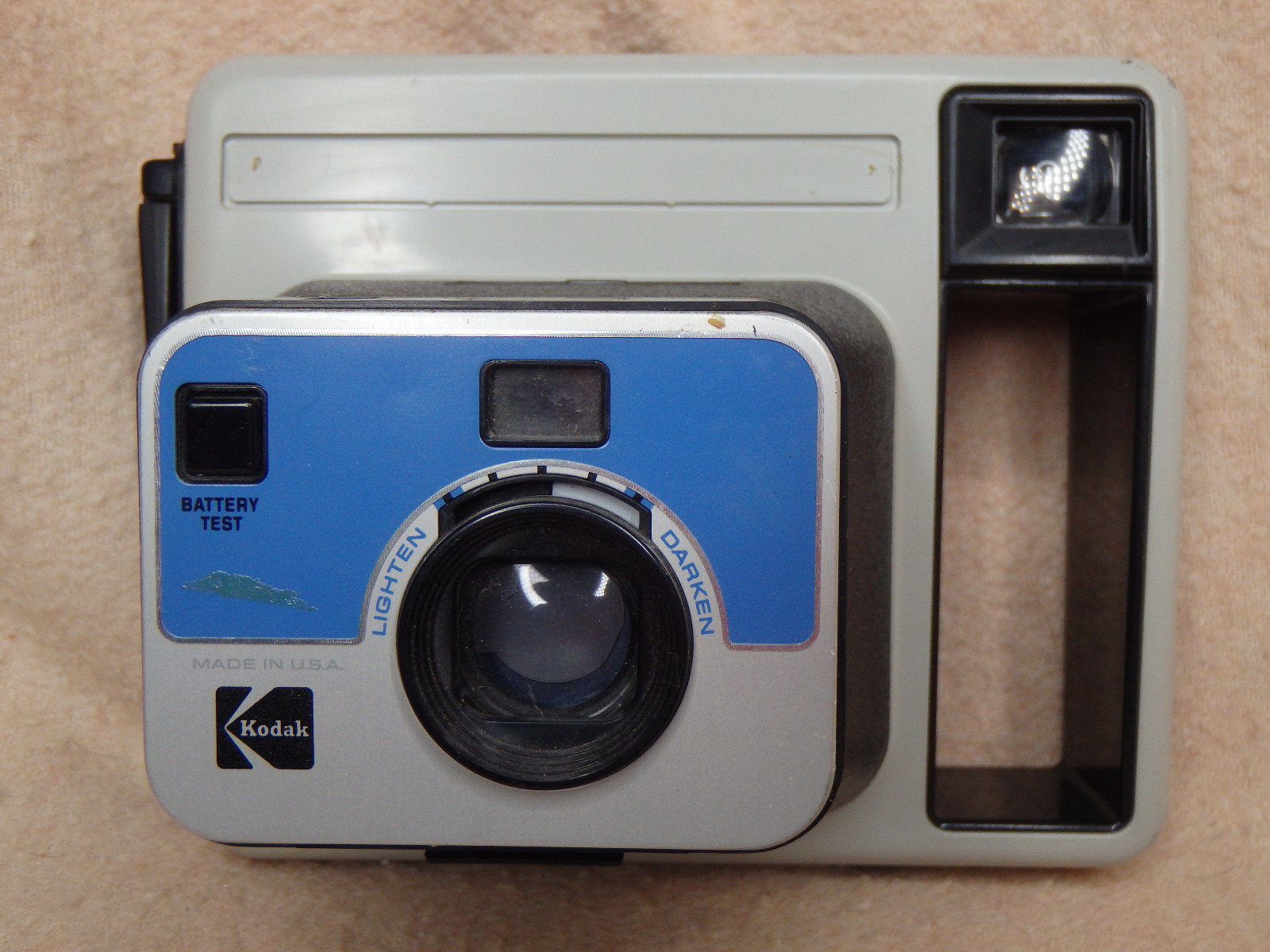 Polaroid Instant Film PR-10 Camera - Free shipping