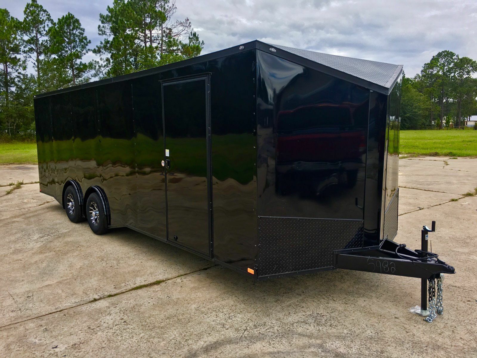 Хранилище 24 (2012). Storage 24 фильм. Кифер сазерленд 24 часа. Прицеп-караван chateau 330. Прицеп caravisio caravan.