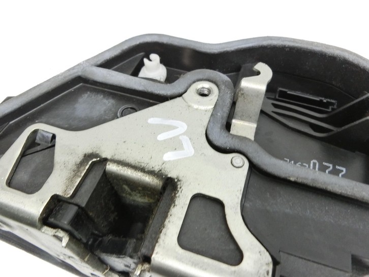 BMW E87 1er 116i 04-07 5T Türschloss Stellmotor ZV Schloss Vorne Links BMW E87 1er 116i 04-07 28.09.2005 7202143... Vorschau 5