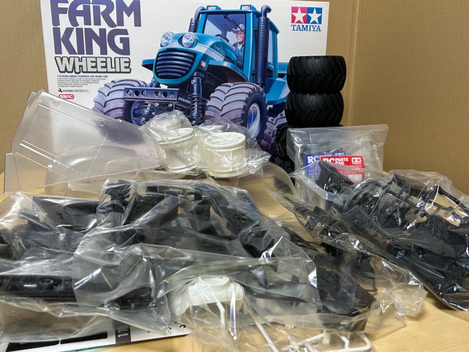TAMIYA FARM KING WHEELIE 1/10スケール