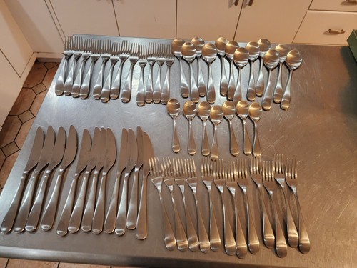 223 88 Knives Forks Teaspoons