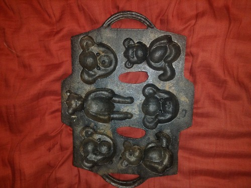 Cast Iron Teddy Bear Pan Mold
