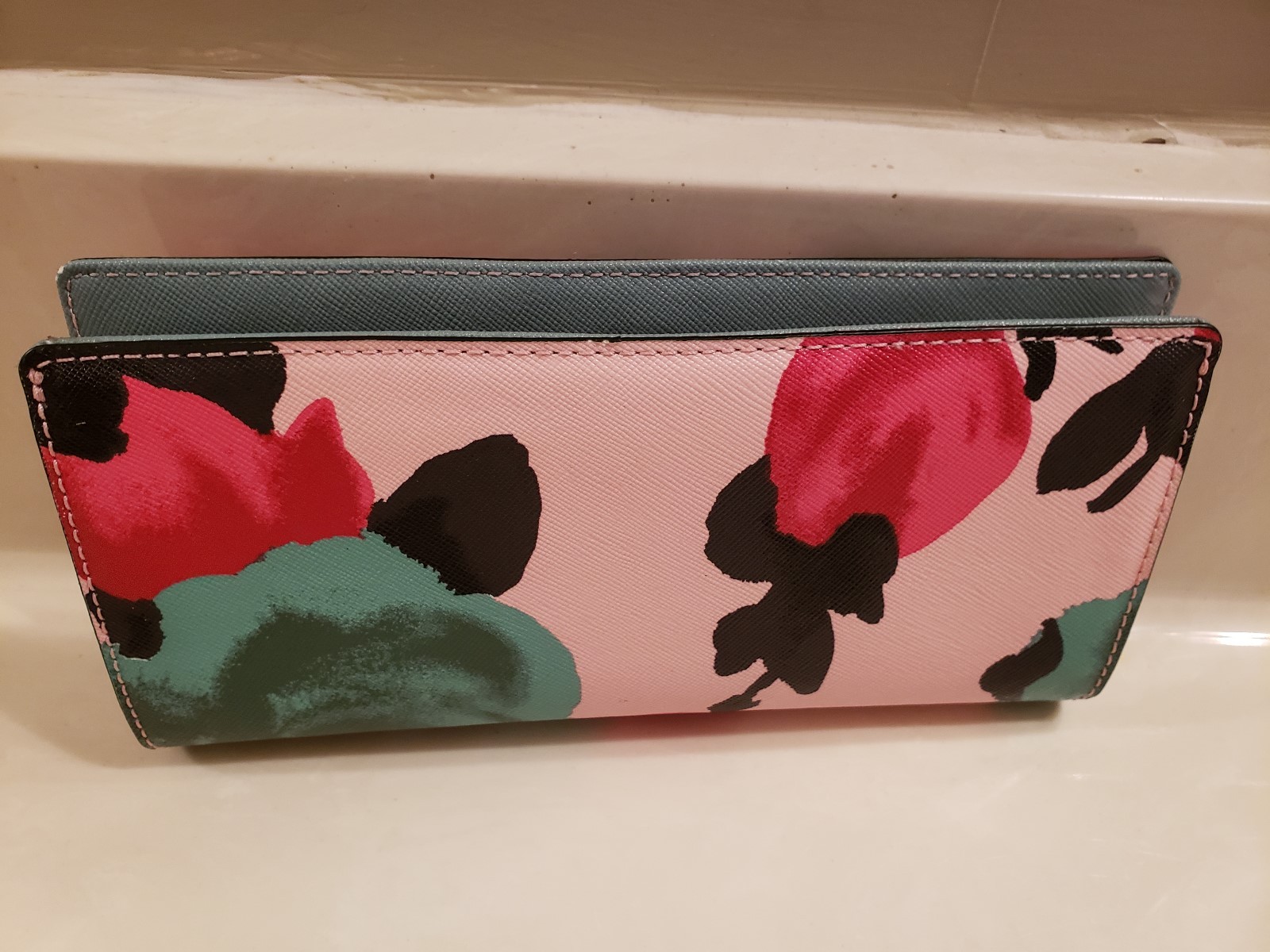 **MARC by MARC JACOBS** PINK & GREEN FLORAL LEATHER BIFOLD WALLET**