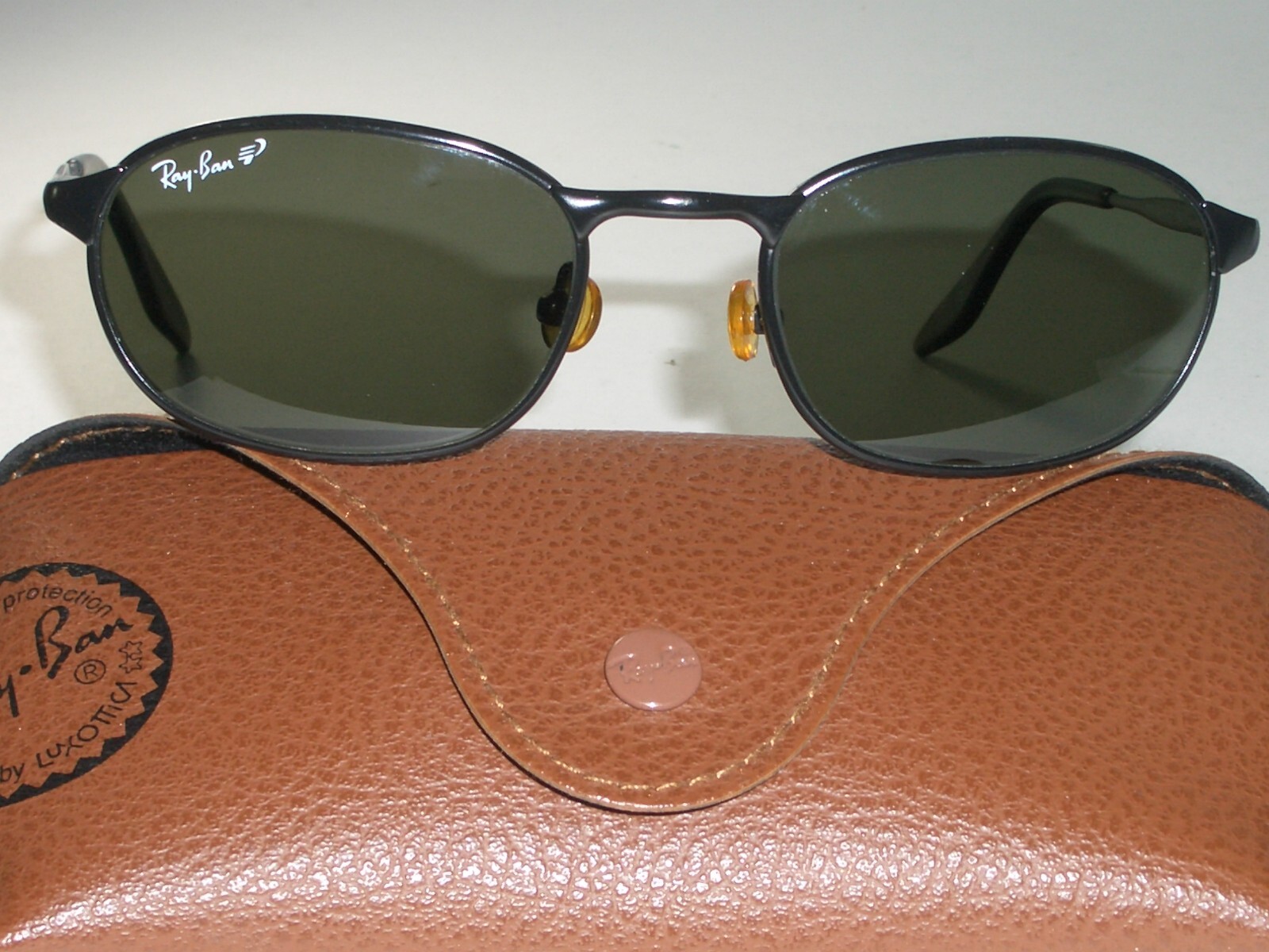 VINTAGE B&L RAY-BAN HIGHSTREET W2964 SLEEK BLACK POLARIZED VINTAGE B&L RAY-BAN HIGHSTREET W2964 SLEEK BLACK POLARIZED