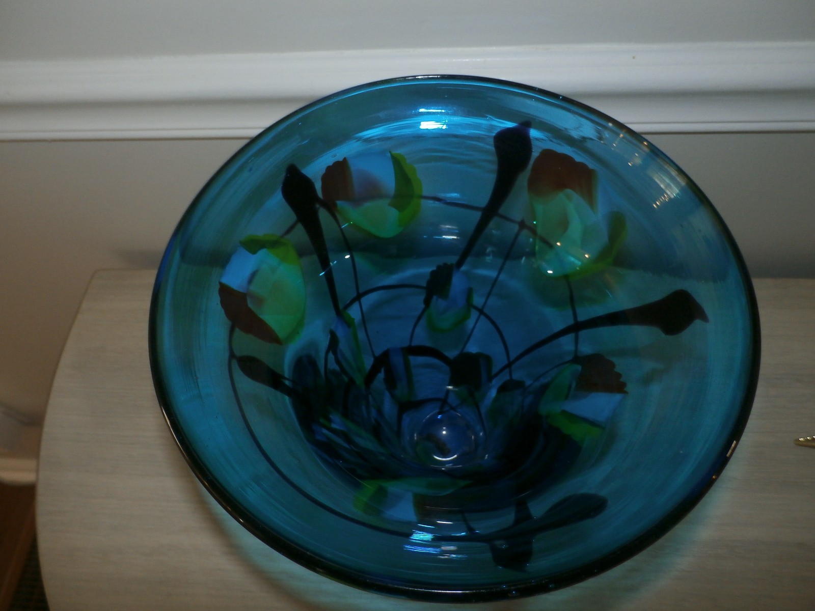 LARGE TEAL BLUE  CASED GLASS VASE ORANGE YELLOW FLOWERS & LEAVES-9 3/4