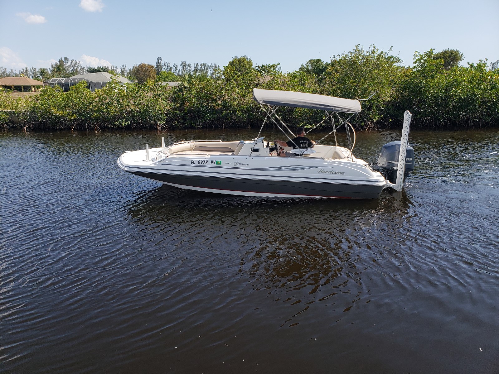 2014 HURRICANE 201 SPORT ,,FISHING PACKAGE ,POWER POLE, YAMAHA 4 STROKE W/WARR