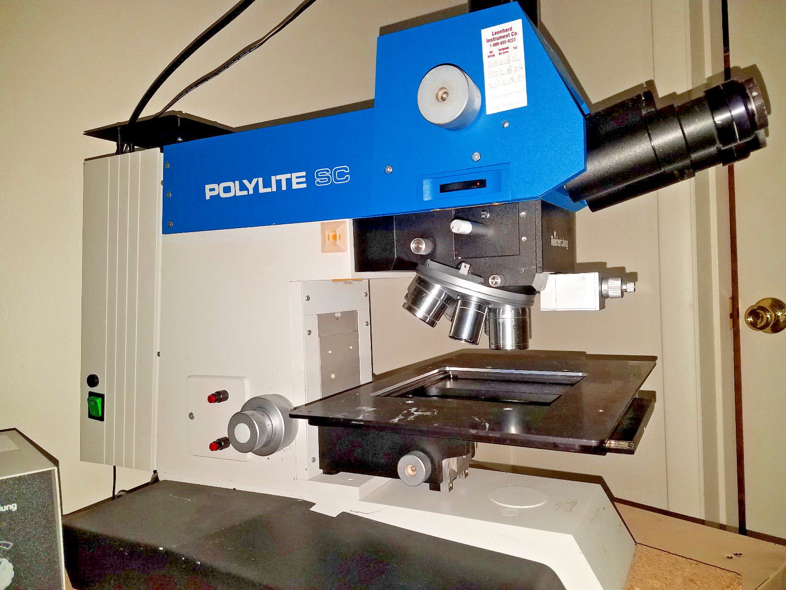 REICHERT-JUNG POLYLITE SC MICROSCOPE, 6 objectives, Matrox VIO7ISAOSA, KP-D20BU