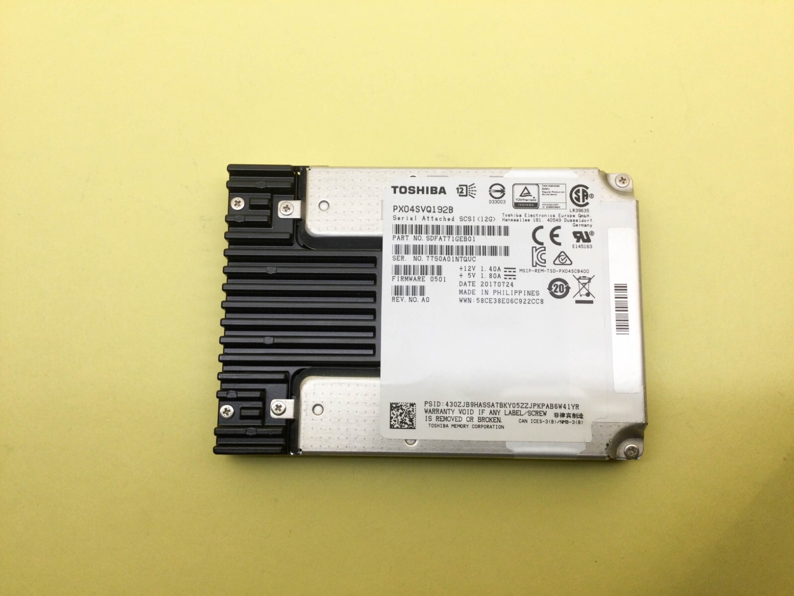 坂東ページ② TOSHIBA PX05SVB160 1.6TB 12G 2.5