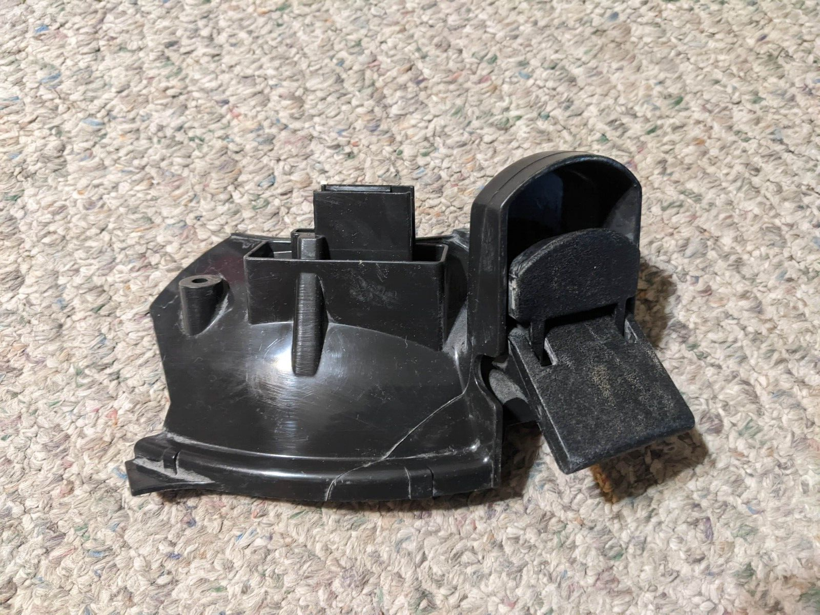 Rainbow Vacuum Left Baffle Plate & Water Pan Latch R12101 E Series E2 Parts