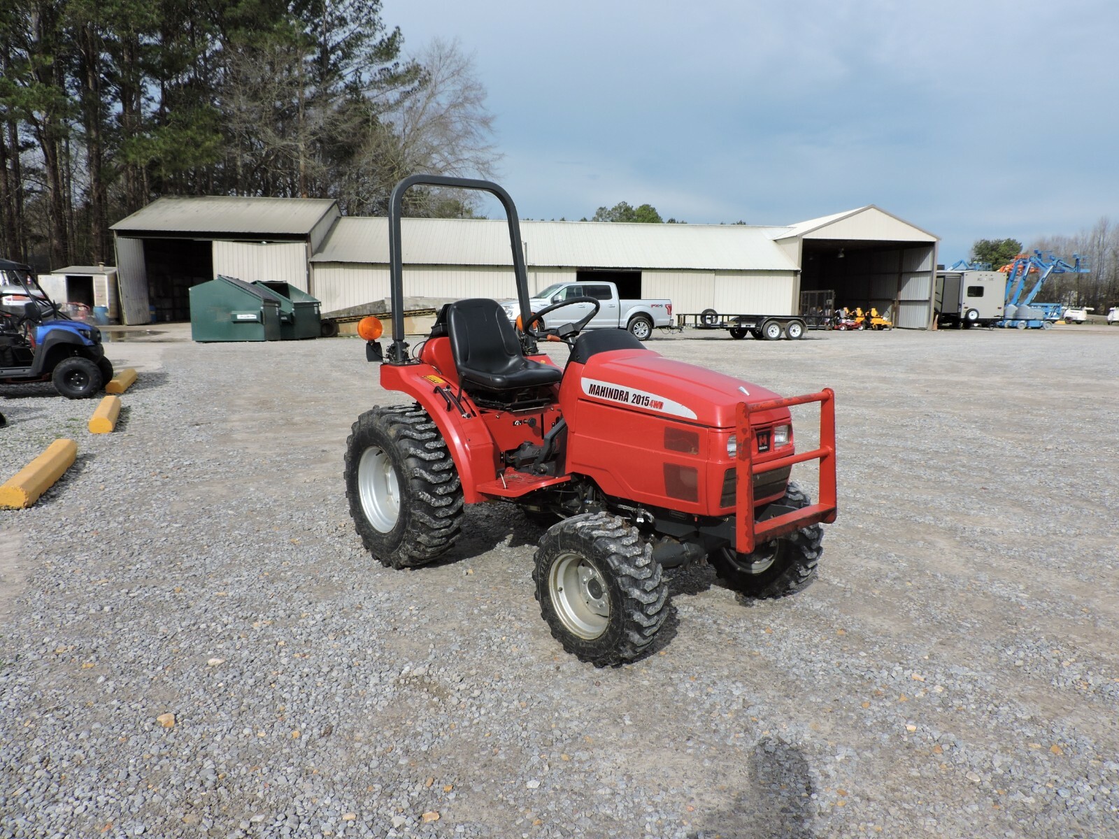 2005 MAHINDRA 2015 TRACTOR  - 4WD - GREAT CONDITION!!