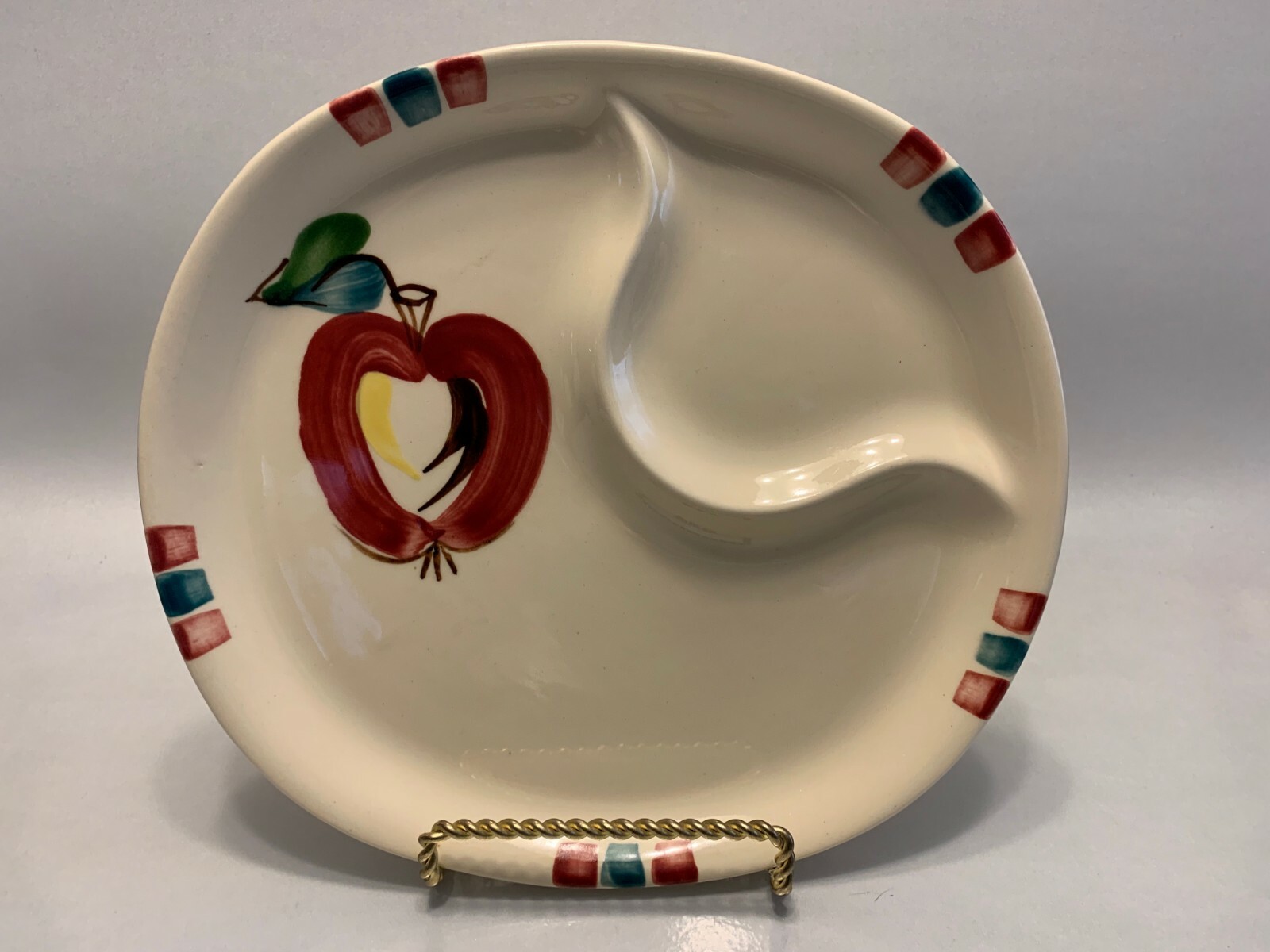 Purinton Pottery Slip Ware Apple Pattern Plates & Sugar Bowl