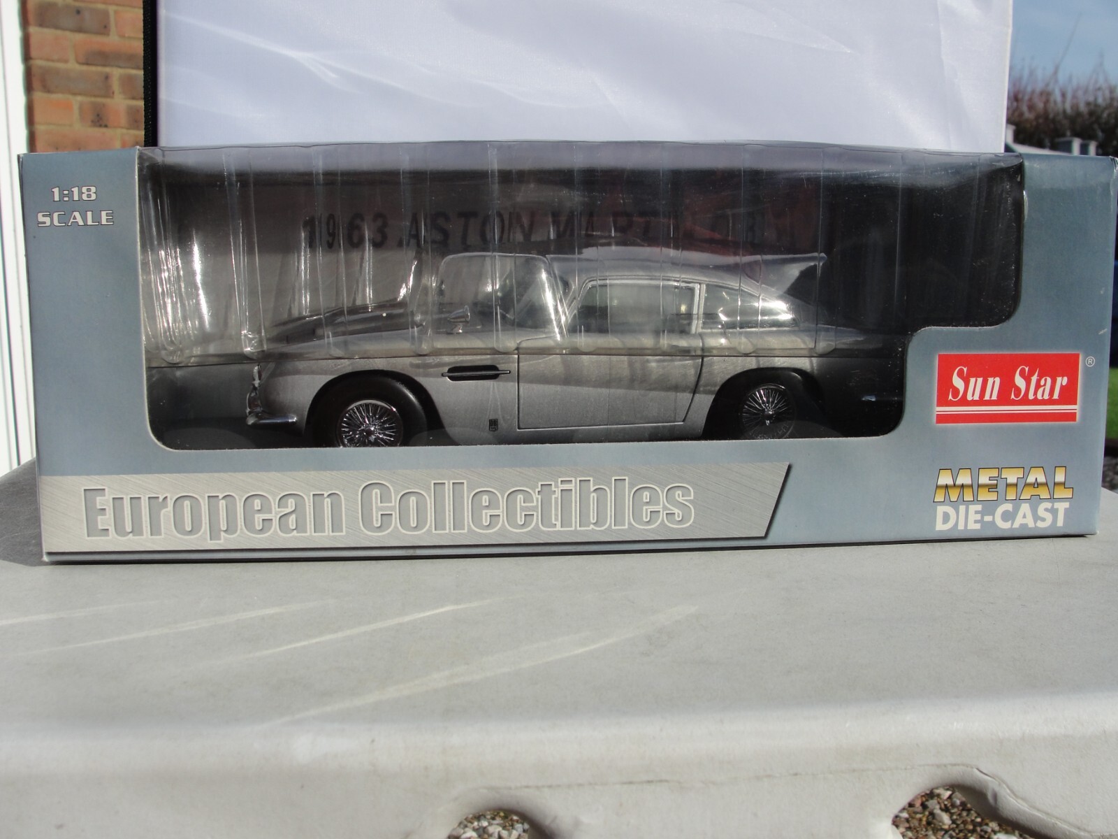 SUN STAR DIECAST 1963 ASTON MARTIN DB5 1005 1.18 SCALE NEW