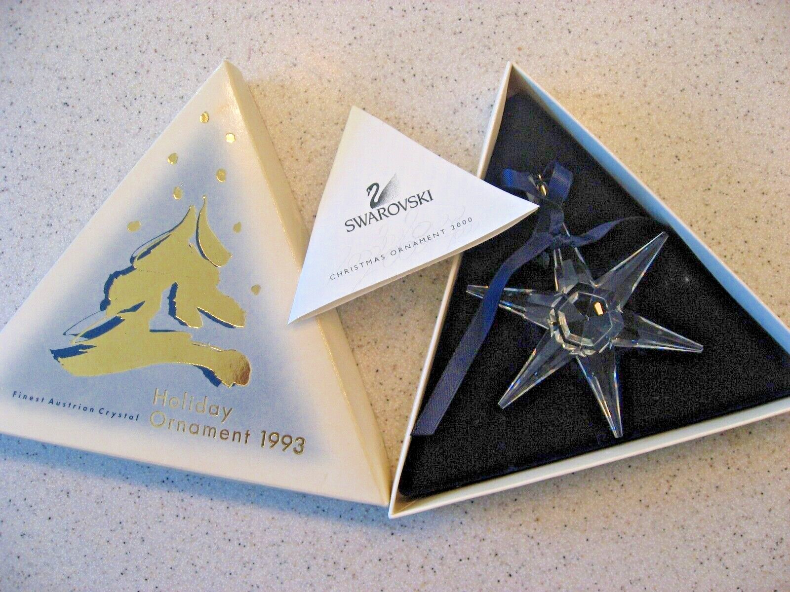 スワロフスキー　クリスマス　オーナメント　1993年 Amazon.com: Swarovski Annual Edition Christmas Ornament 1993