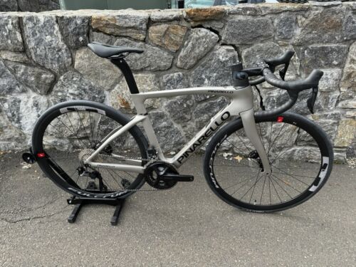 2023 Pinarello F5 Shimano 105 Di2 Disc 12 speed Impulse Grey 2023 Pinarello F5 Shimano 105 Di2 Disc 12 speed Impulse Grey