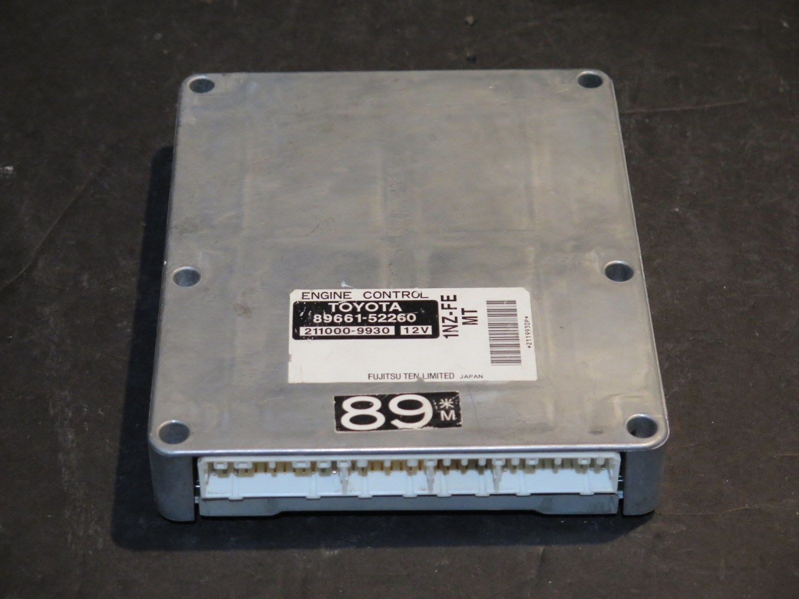 00-02 Toyota Echo ECU 89661-52260 Engine Computer 211000