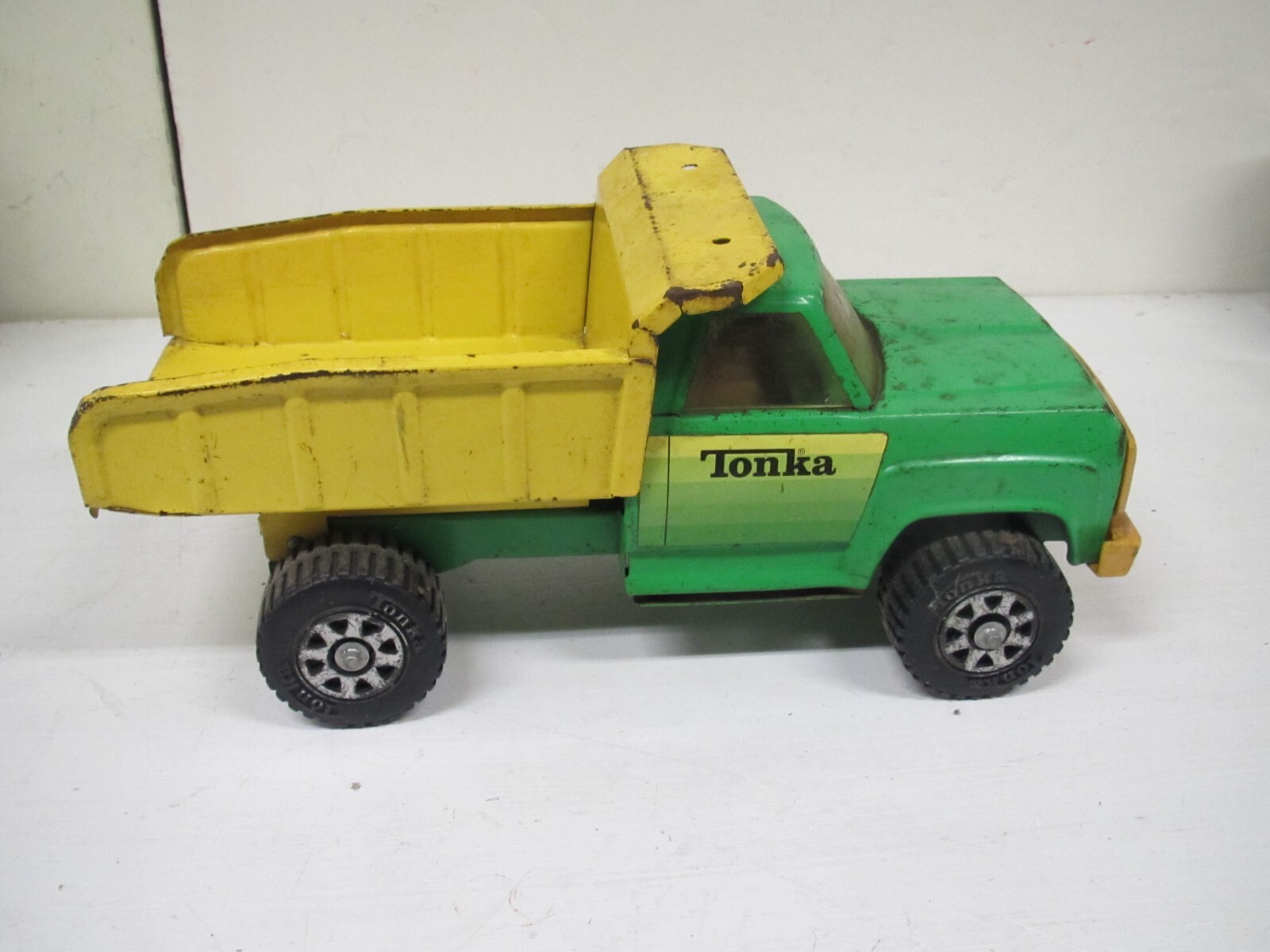 Vintage Tonka 13190 Dump Truck Green Yellow 14 Vintage Tonka 13190 Dump Truck Green Yellow 14