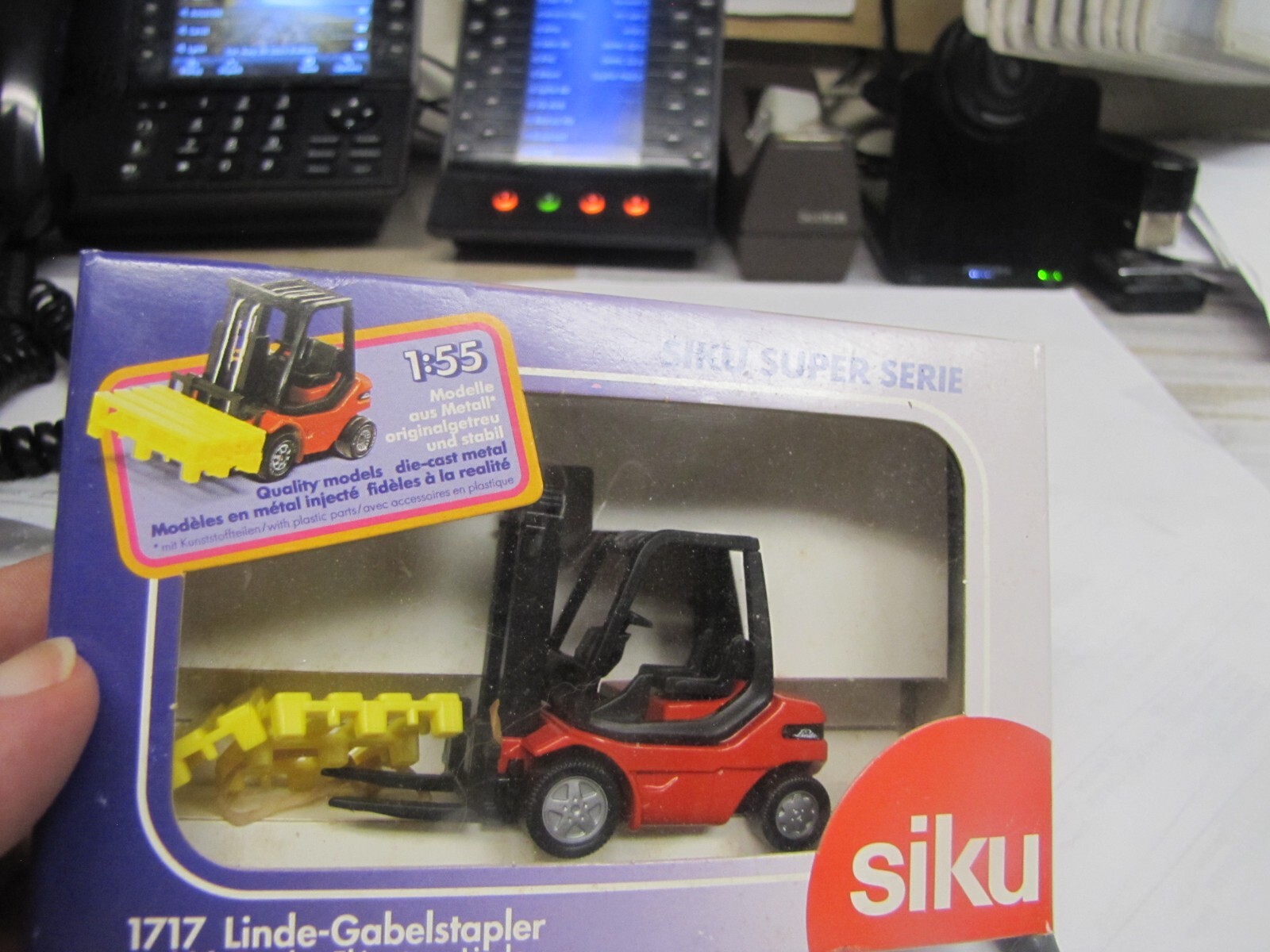 Siku 1717 1:55 Forklift with Pallets, Original packaging | eBay