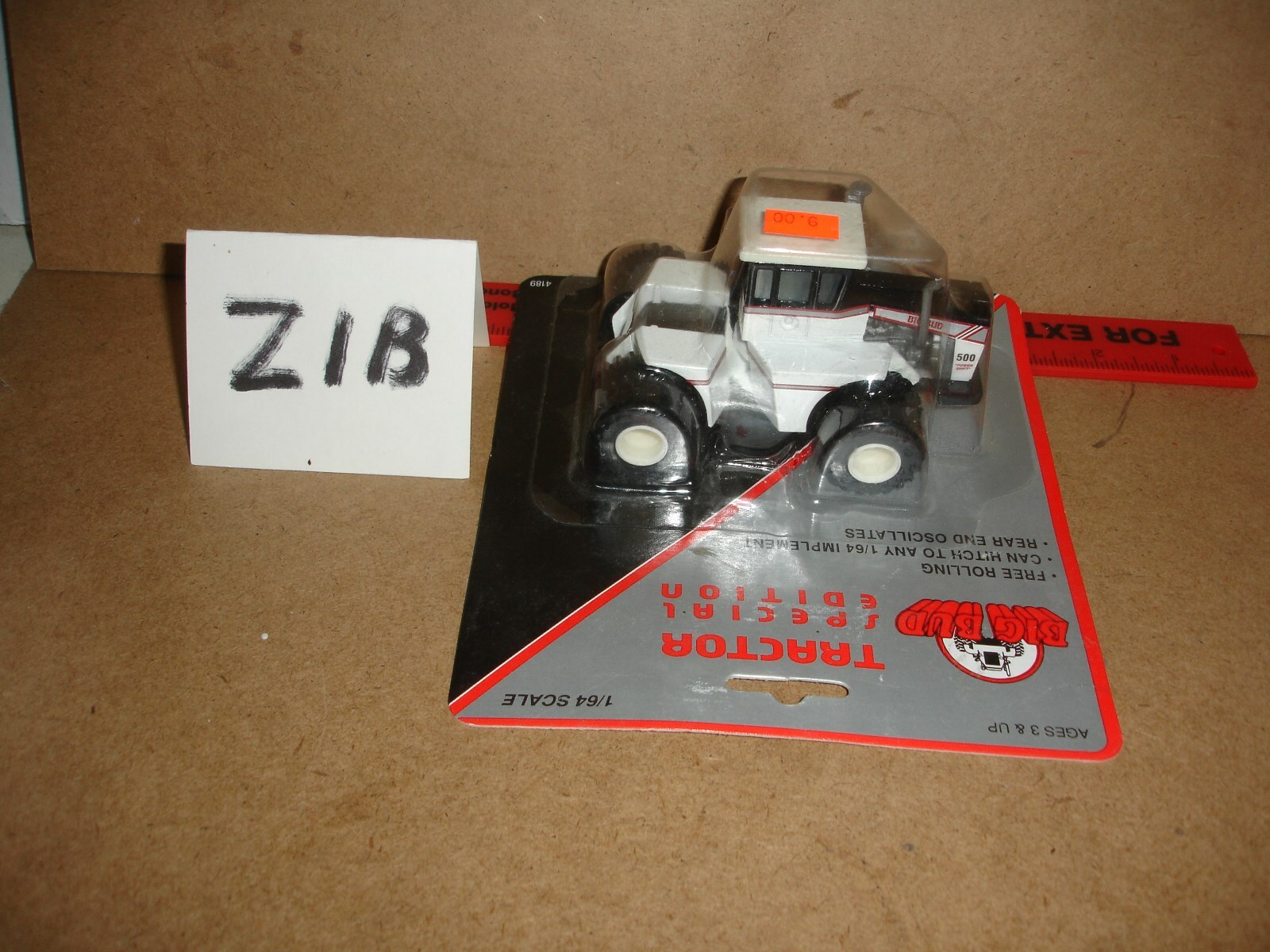 1/64 big bud 500 new in pack toy tractor