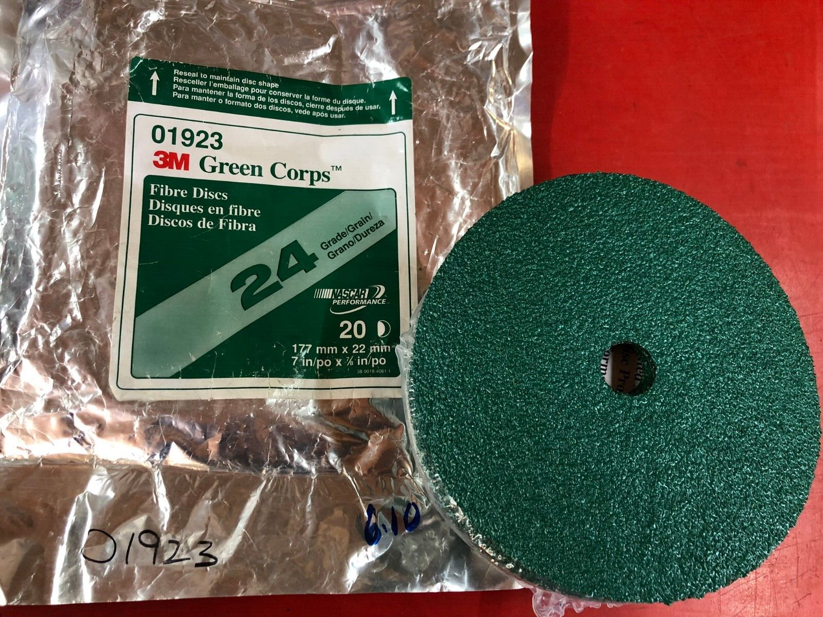 3M 01923 GREEN CORPS 7" x 7/8" FIBRE GRINDING 20 DISCS 24 GRADE OPEN PACKAGE