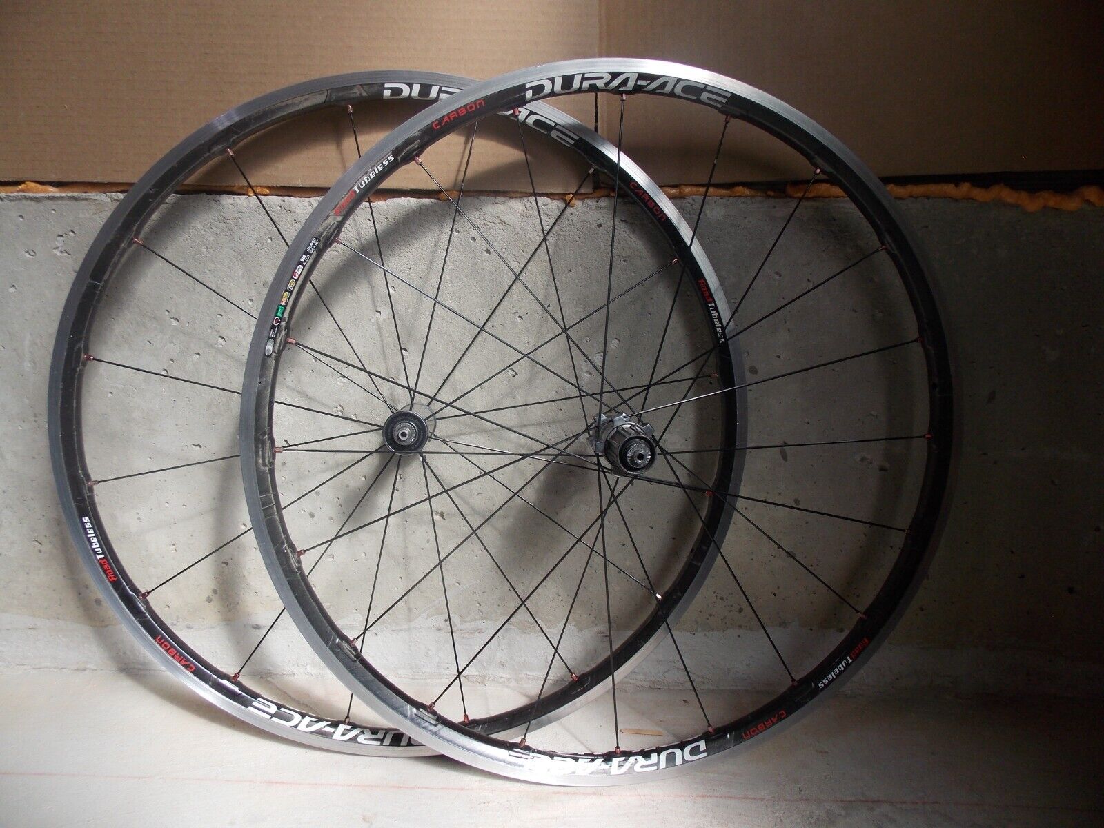 Shimano Dura Ace 7850 Carbon Matrix Road Wheelset Wheels Shimano Dura Ace 7850 Carbon Matrix Road Wheelset Wheels