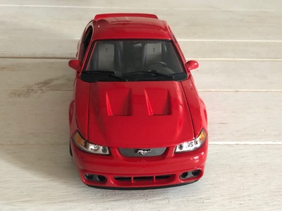 MAISTO 2003 FORD MUSTANG SVT COBRA 1:18