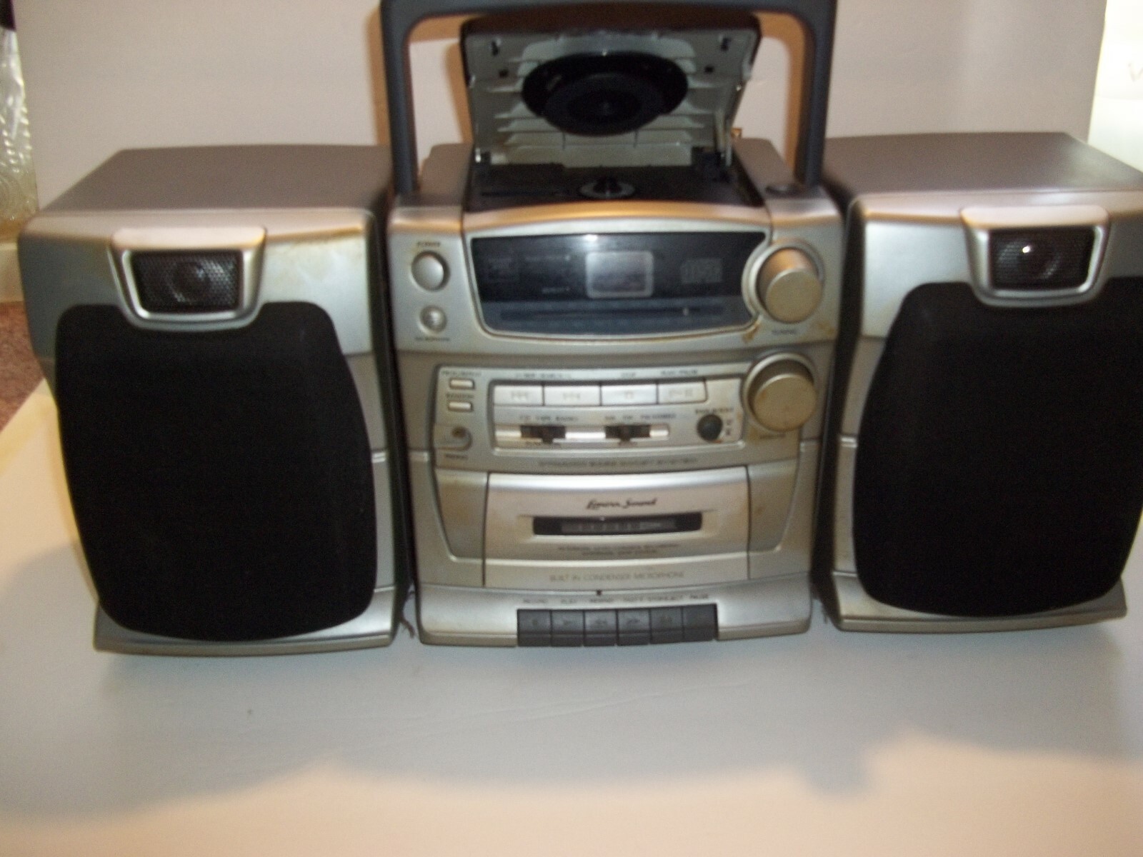 Lenoxx Sound Boombox MODEL Cd 149 cd player cassette player/ recorder